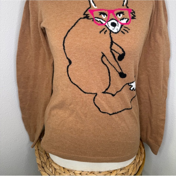 Old Navy Fox Tan Sweater Preppy Studious Foxy Crewneck Tan Camel - Picture 2 of 9